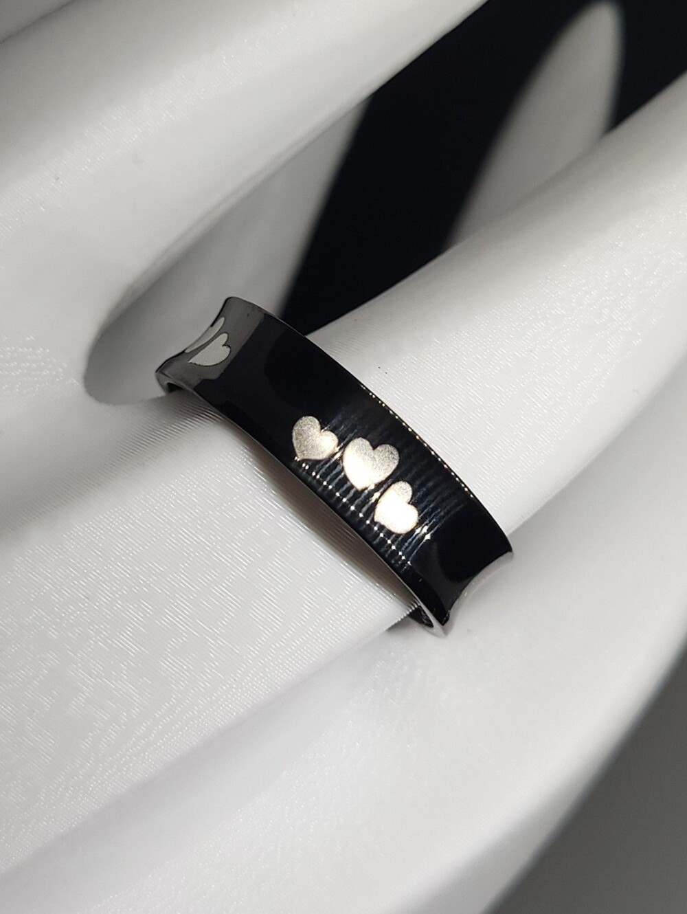 $1 | 11.5 | Heart Trio Inlay Ring